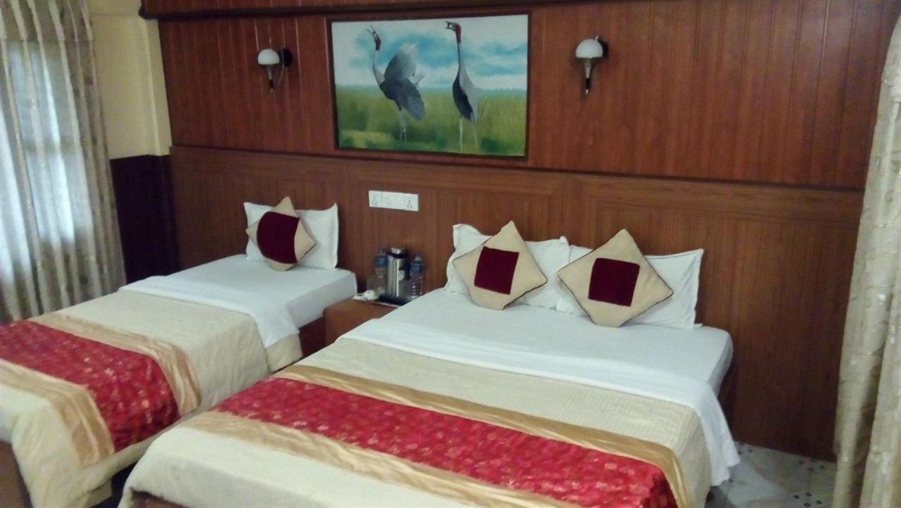 Hotel Wildlife Camp Sauraha Exterior foto